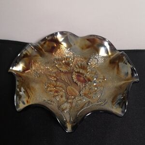 Beautiful Vintage Pansy Flowers Carnival Bowl Incredible Iridescence Amethyst 9"